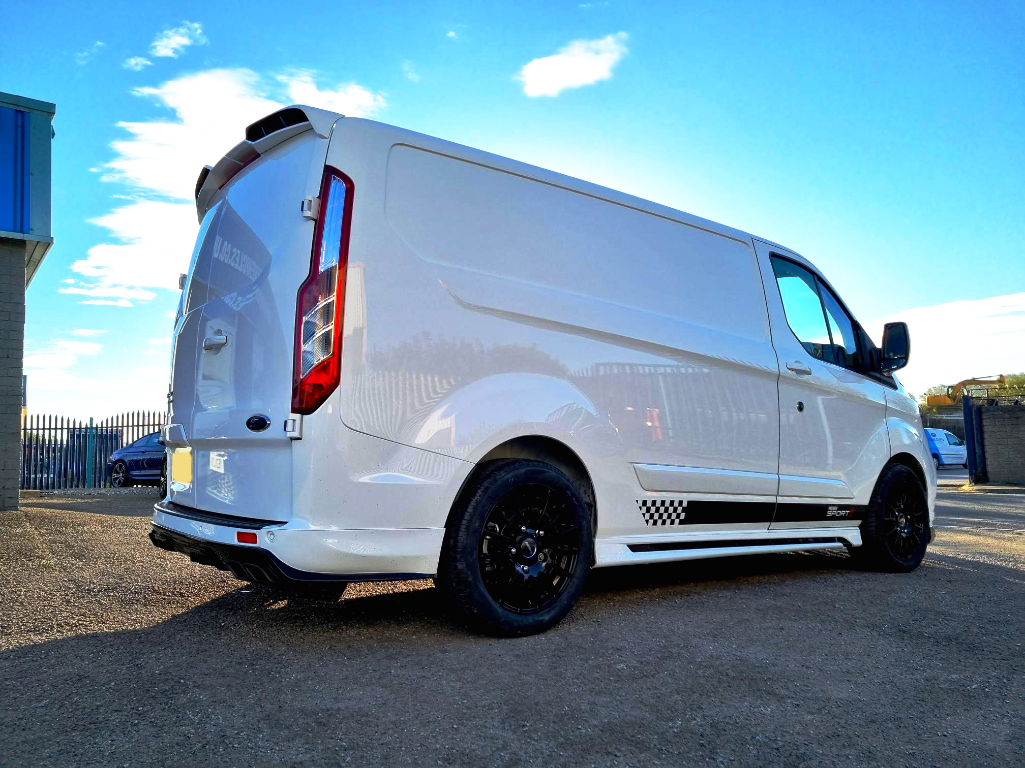 Ford Transit Custom with the V3 Side Skirts